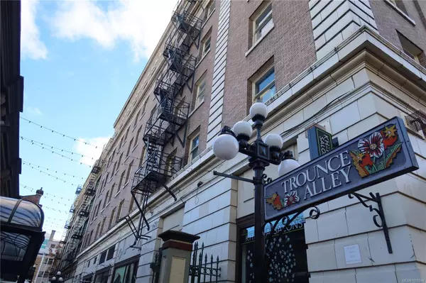 Victoria, BC V8W 1J6,612 View St #501