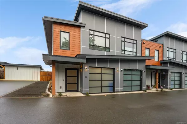 119 Moilliet St #5, Parksville, BC V9P 1K6