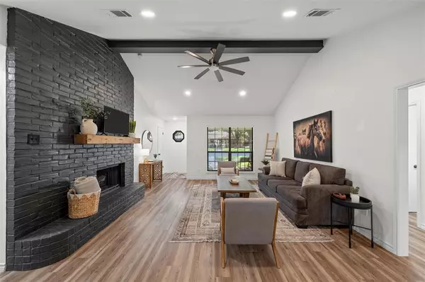 Hewitt, TX 76643,137 Bonham Drive