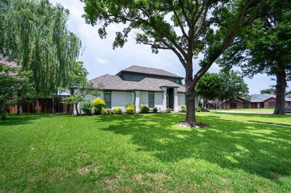 701 Retriever Lane, Mesquite, TX 75150