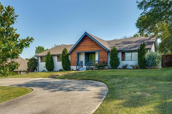 2910 S Country Club Road, Garland, TX 75043