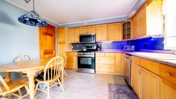 Ogdensburg Boro, NJ 07439,21 Edison Ave