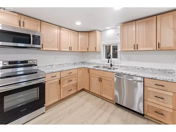 Oakridge, OR 97463,47875 ELGIN AVE