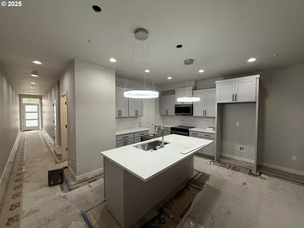 Gresham, OR 97030,256 NW MAWRCREST AVE