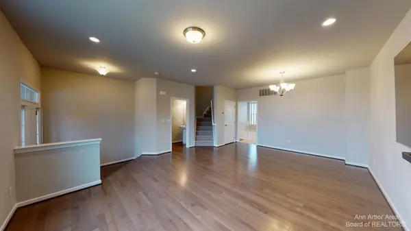 Ann Arbor, MI 48105,2794 Ashcombe DR