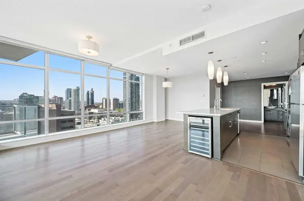 Calgary, AB T2R 0B1,530 12 AVE SW #1401