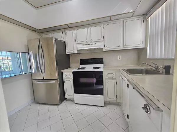 Fort Lauderdale, FL 33322,3051 Sunrise Lakes Dr #203