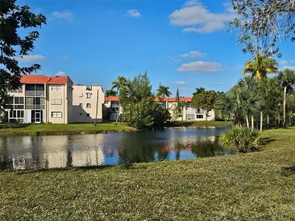 Fort Lauderdale, FL 33322,3051 Sunrise Lakes Dr #203