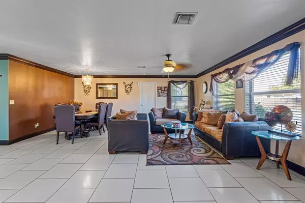 West Park, FL 33023,5201 SW 22nd St