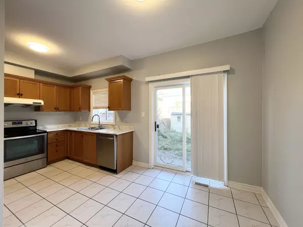 Vaughan, ON L6A 3A8,30 Abdus Salam ST