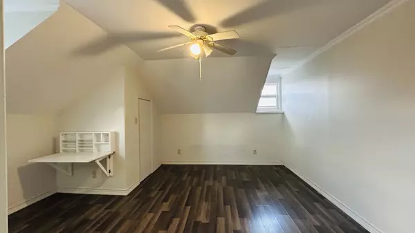 60 Long Branch AVE #3, Toronto W06, ON M8W 3J2