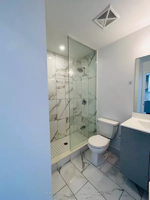 Toronto W06, ON M8V 0J1,30 Shore Breeze DR #6103