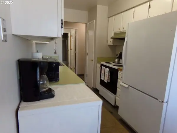 Woodburn, OR 97071,950 EVERGREEN RD #310