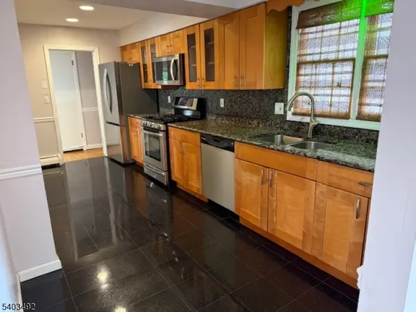 Rahway City, NJ 07065,134 Oak