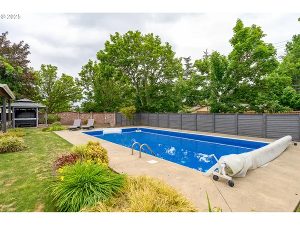 Mc Minnville, OR 97128,2351 NW PINEHURST DR