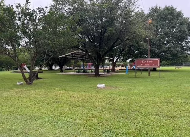 303 W Steadman Street, Sherman, TX 75090