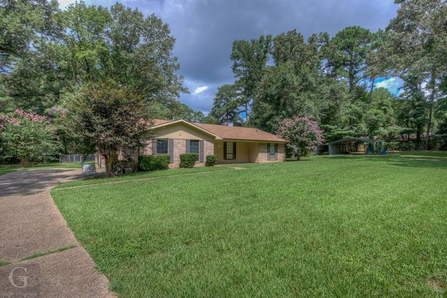7410 Flatwood Drive, Greenwood, LA 71033