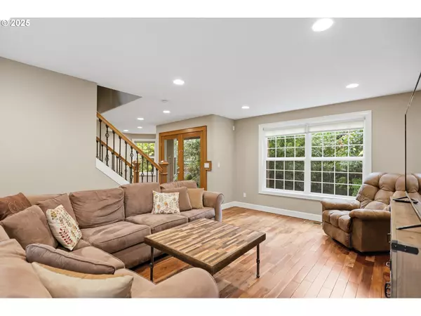 Hood River, OR 97031,602 FRANKTON RD