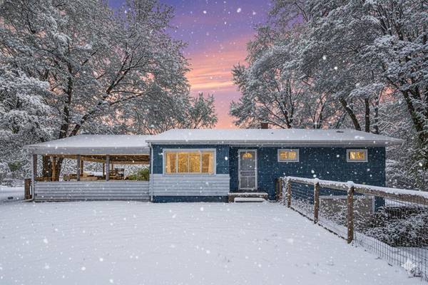 2262 Warren RD, Niles, MI 49120