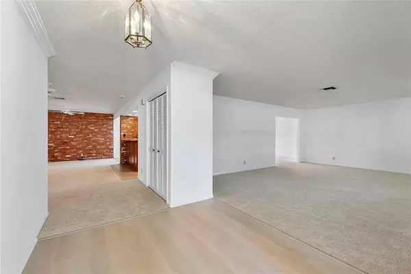 Coral Springs, FL 33071,237 NW 92nd Ave