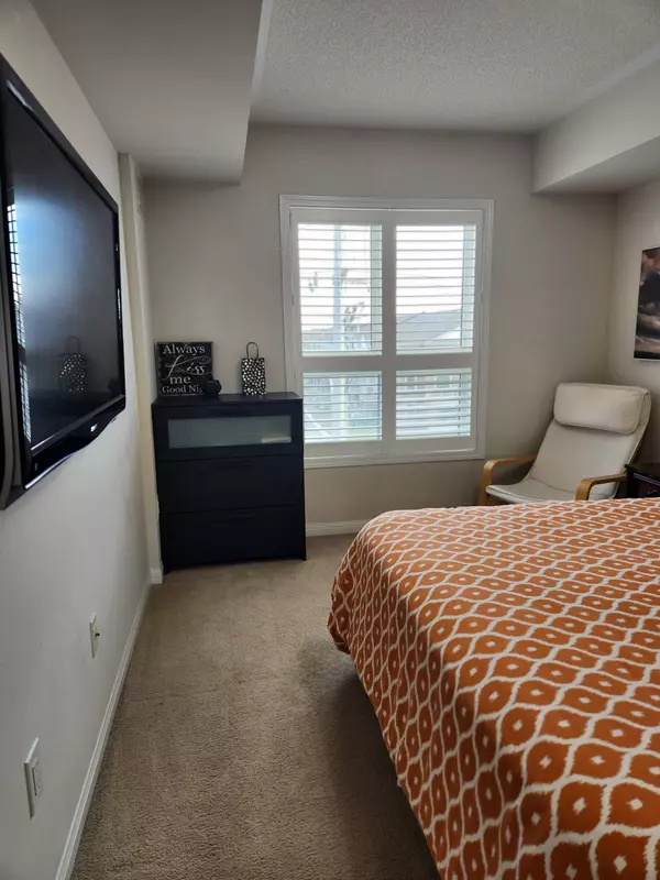 Milton, ON L9T 8R5,1045 Nadalin HTS #407