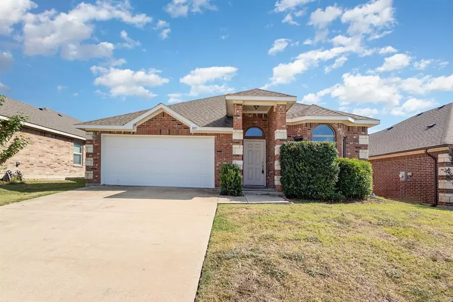 803 Bahar Court, Arlington, TX 76010