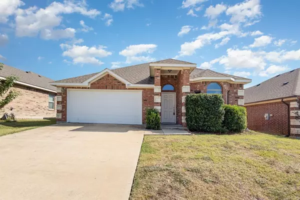 803 Bahar Court, Arlington, TX 76010