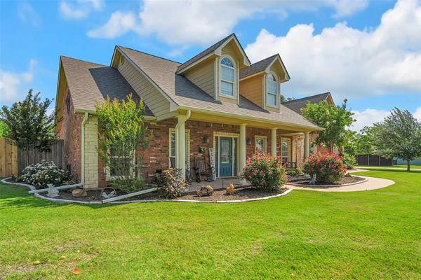 27 Brad Court,  Van Alstyne,  TX 75495