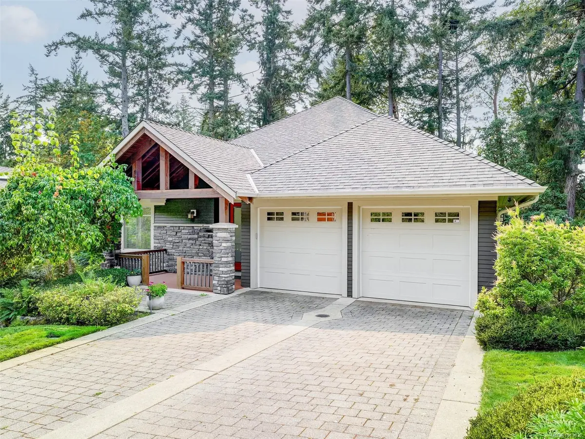 Saanich, BC V8X 0A4,1266 Oceanwood Lane