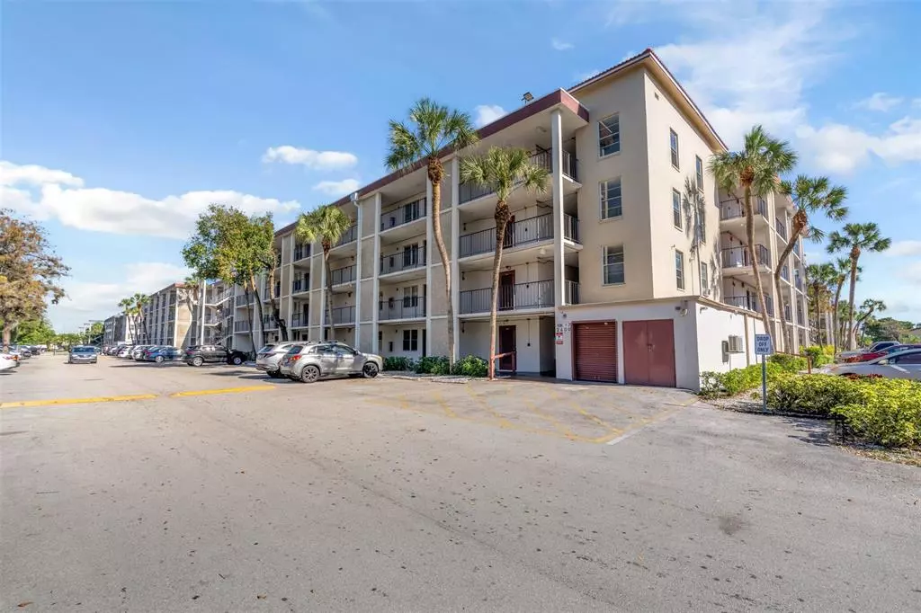 Lauderdale Lakes, FL 33313,2600 NW 49th Ave #309