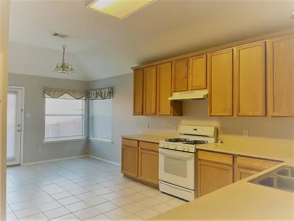 The Colony, TX 75056,5405 Mohawk Court