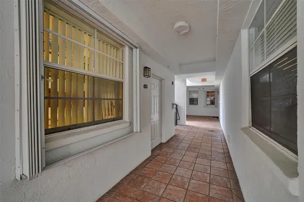 North Miami Beach, FL 33160,3105 NE 184th St #7106