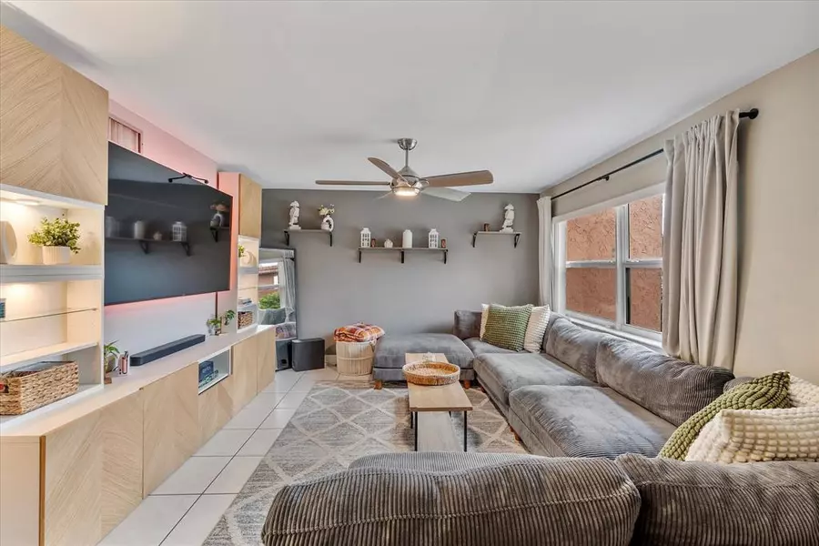 29 Laredo Pl #29, Davie, FL 33324