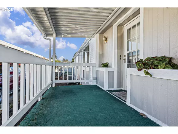 Eugene, OR 97402,1699 N TERRY ST #156