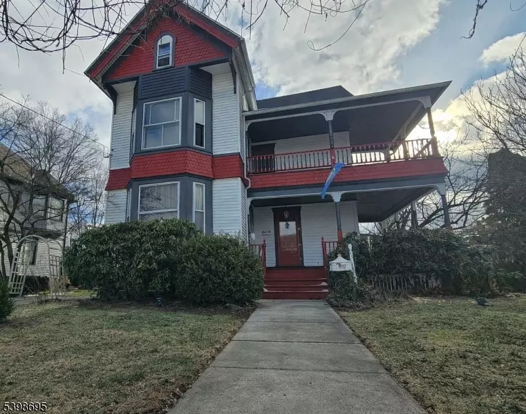 608 3rd St, Belvidere Twp., NJ 07823