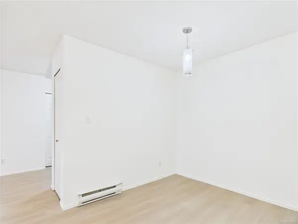 Victoria, BC V8T 1A8,1028 Balmoral Rd #102