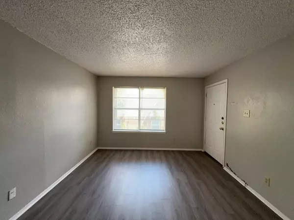 Denton, TX 76201,219 Fry Street #6