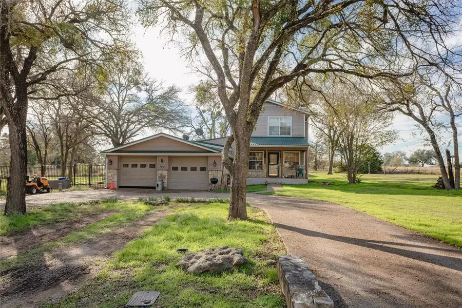 304 County Road 1524, Morgan, TX 76671