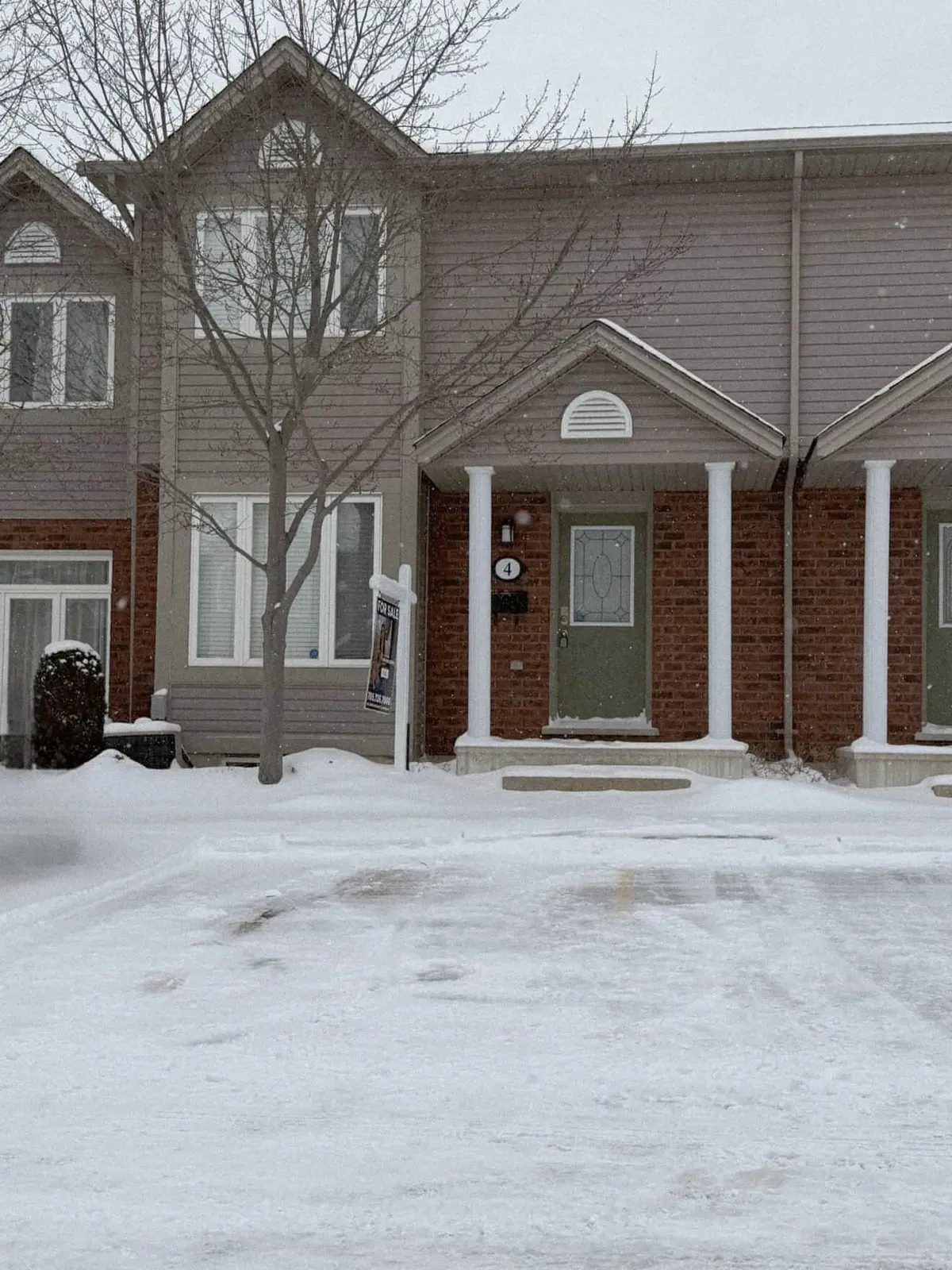 London North, ON N5X 4R1,1535 Trossacks AVE #4