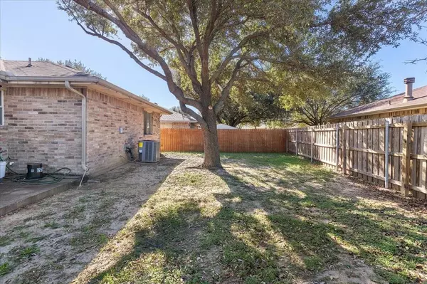 Dallas, TX 75217,649 Moss Rose Court