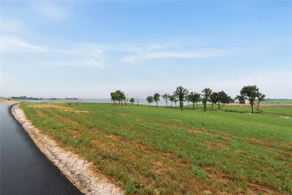 Windom, TX 75492,380 Harborside Terrace