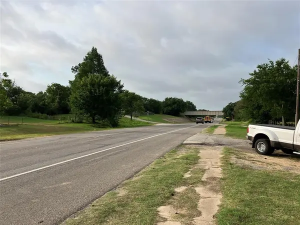 Alvarado, TX 76009,210 S Parkway Drive