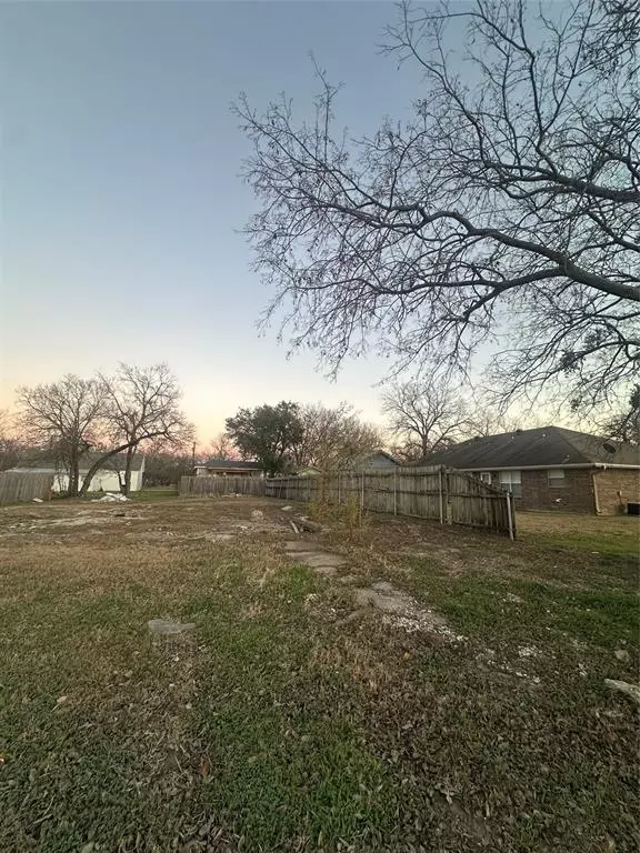 Gainesville, TX 76240,606 Mill Street