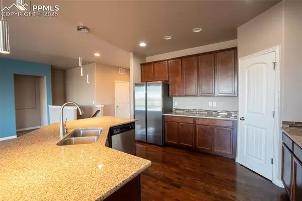 Colorado Springs, CO 80915,1985 Reed Grass WAY