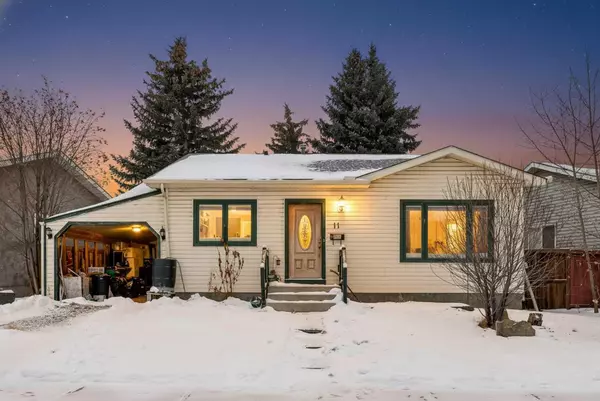 Airdrie, AB T4B 1A9,11 Ridgebrook DR SW