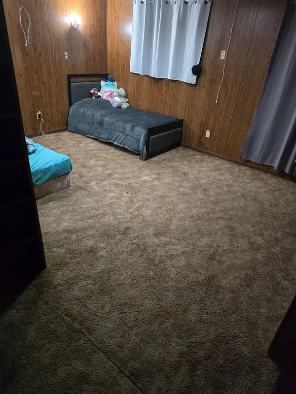 London South, ON N6E 1C9,993 Osgoode DR