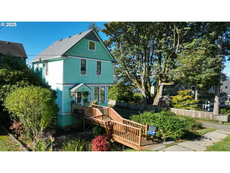 501 38TH ST, Astoria, OR 97103