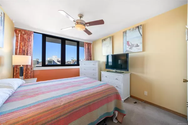 Victoria, BC V8V 1S9,647 Michigan St #904