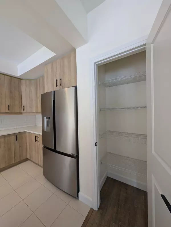 Hamilton, ON L9C 0E7,55 Southam LN