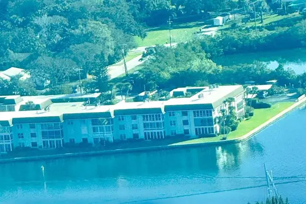 200 Greytwig Rd #213, Vero Beach, FL 32963